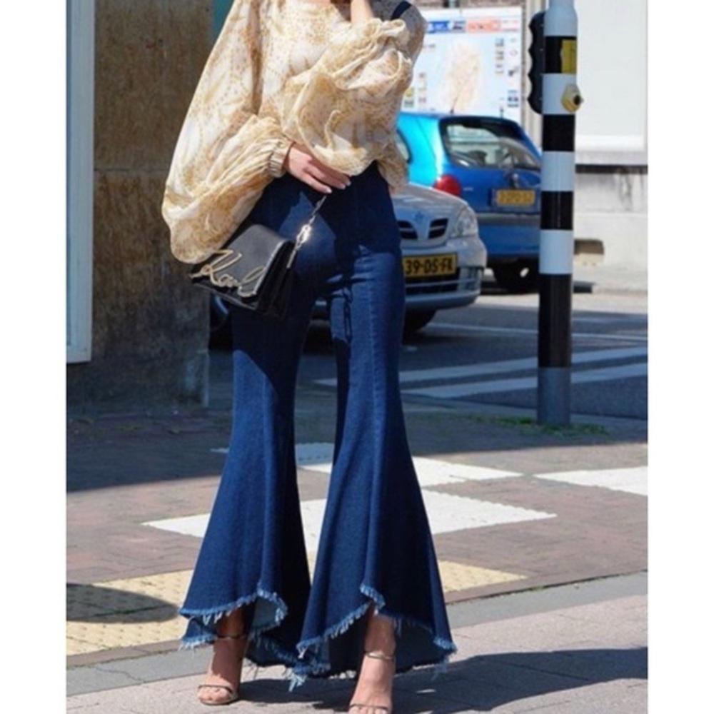 ZARA High Rise Flare Asymmetrical Raw Hem Denim Jeans‎